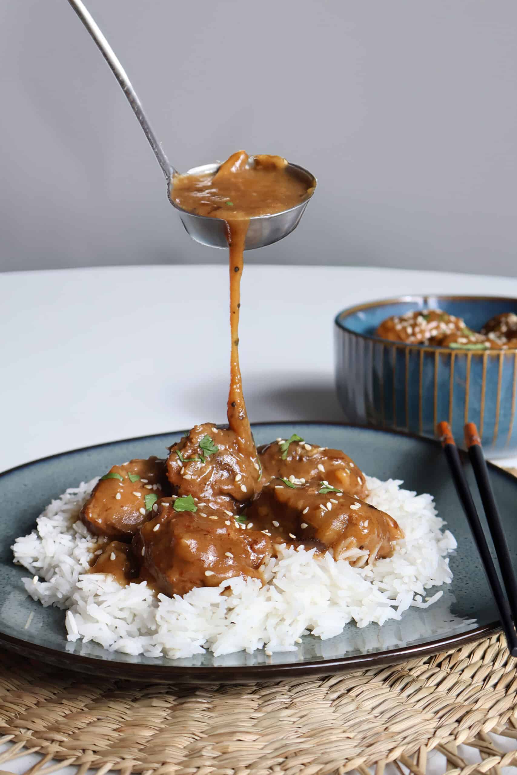 Lire la suite à propos de l’article JOUES DE PORC CARAMÉLISÉES À L’ASIATIQUE