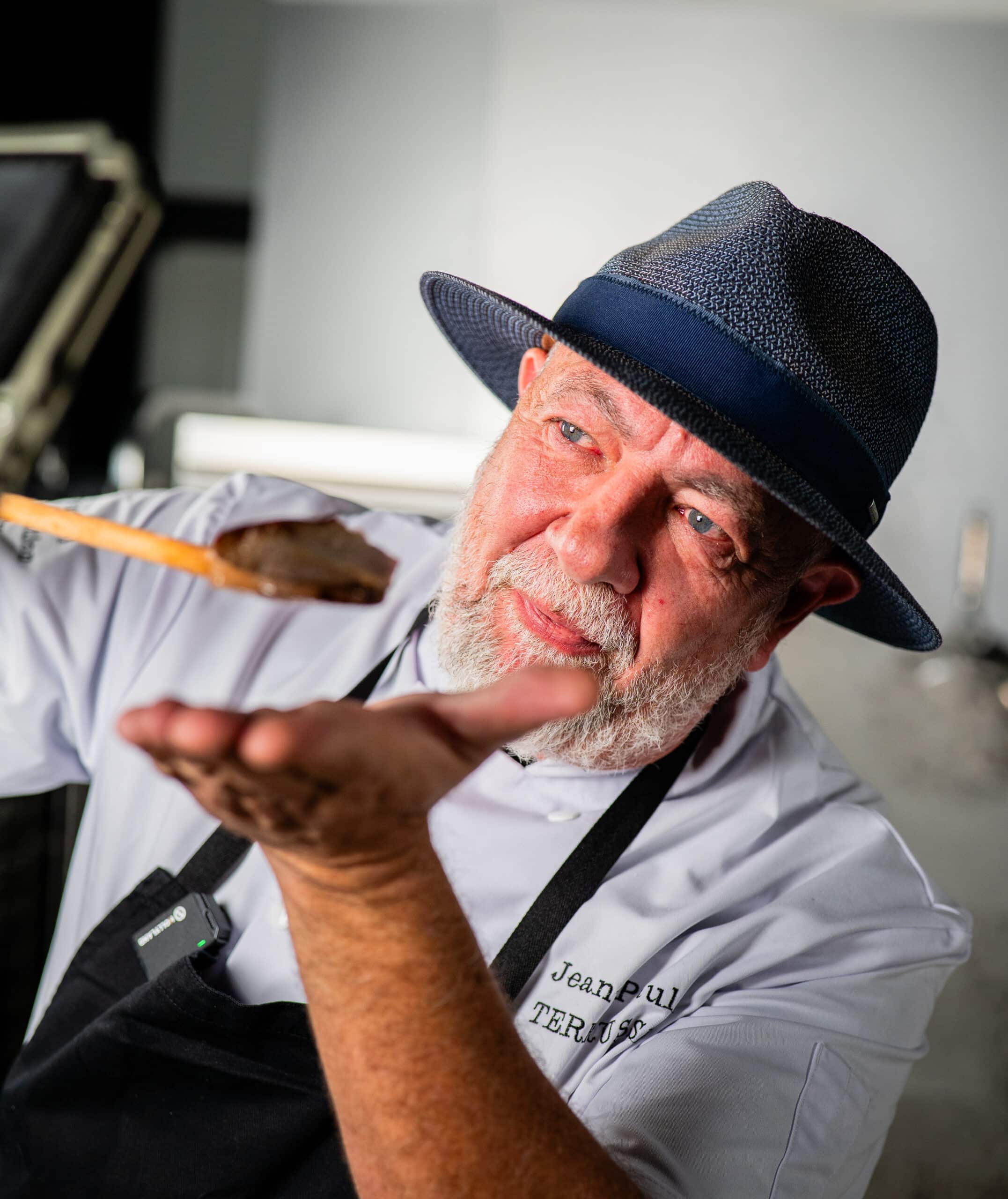 Lire la suite à propos de l’article Interview de Jean‑Paul Terrusse par O’guste : créativité en cuisine collective